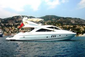 Faites une location de yacht pas cher à Antibes