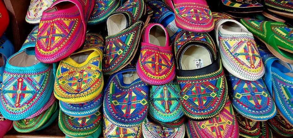 Les babouches succéderont-elles aux espadrilles en 2020 ?
