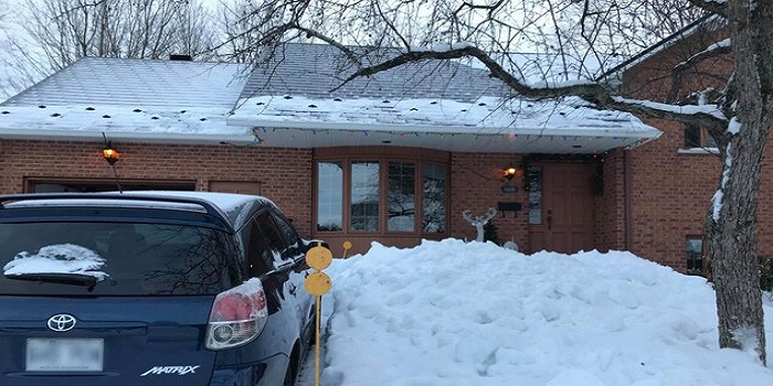 La neige sur les toits de Montréal, un problème sérieux l’hiver