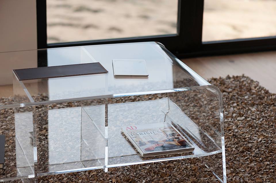 7 idées de meubles en Plexiglass à faire fabriquer sur mesure