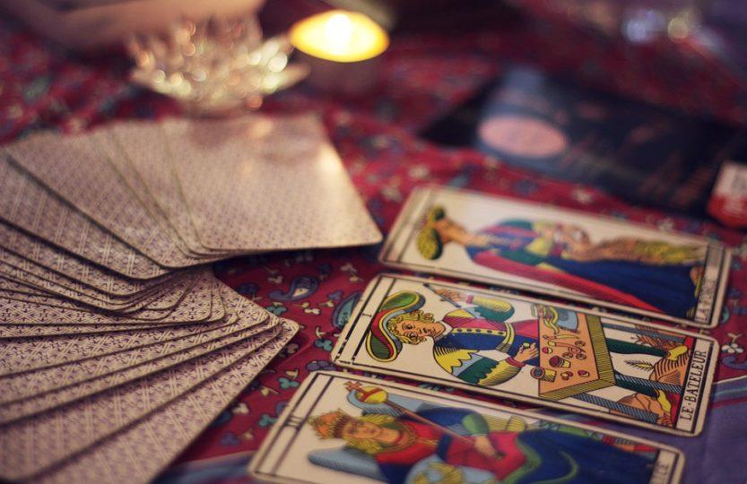 La voyance avec les cartes de tarot pour lire l’avenir