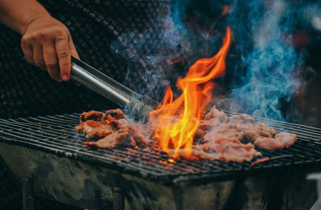 Le Barbecue en Entreprise: Bien Plus qu’une Simple Grillade